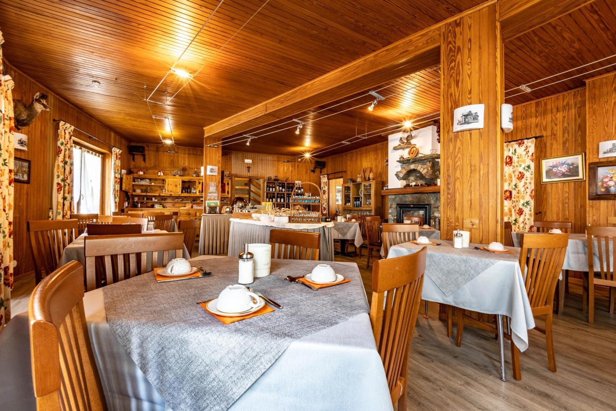 Hotel Le Campagnol Champoluc Exterior foto