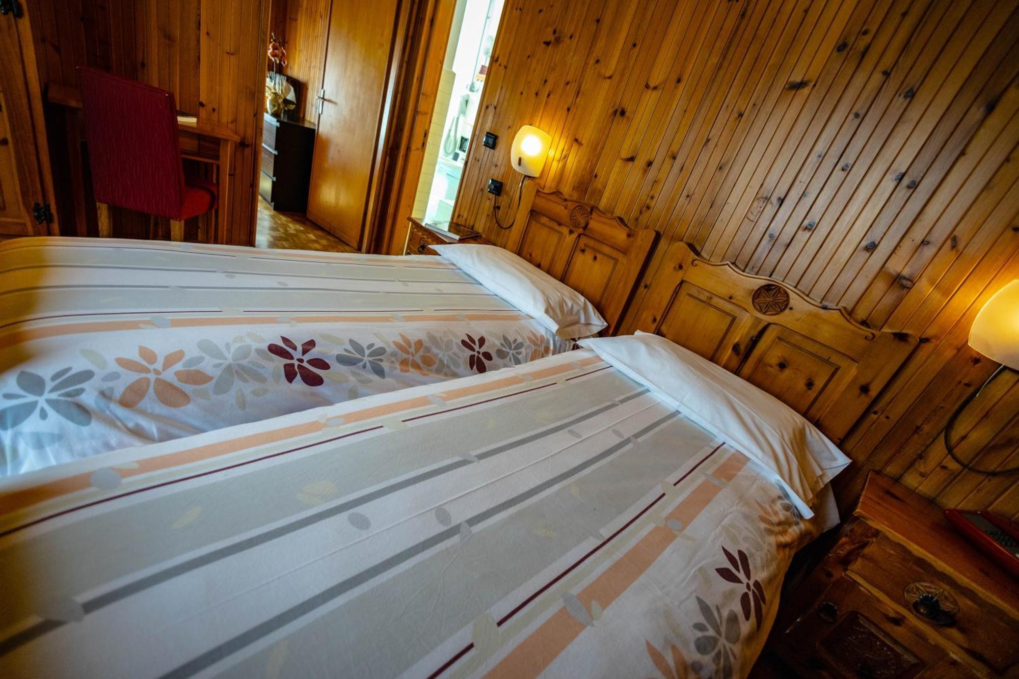 Hotel Le Campagnol Champoluc Exterior foto